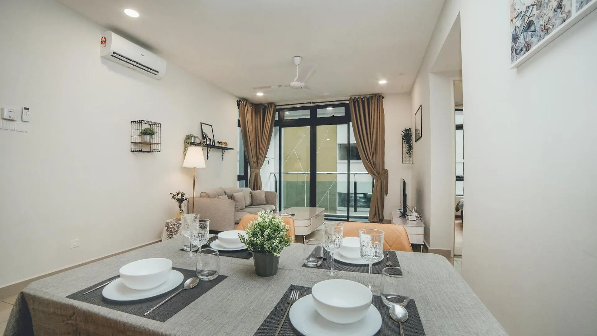 D Wah Retreat Botanika 3Br 8Pax Mahjong Table By Our Stay Johor Bahru Malaysia